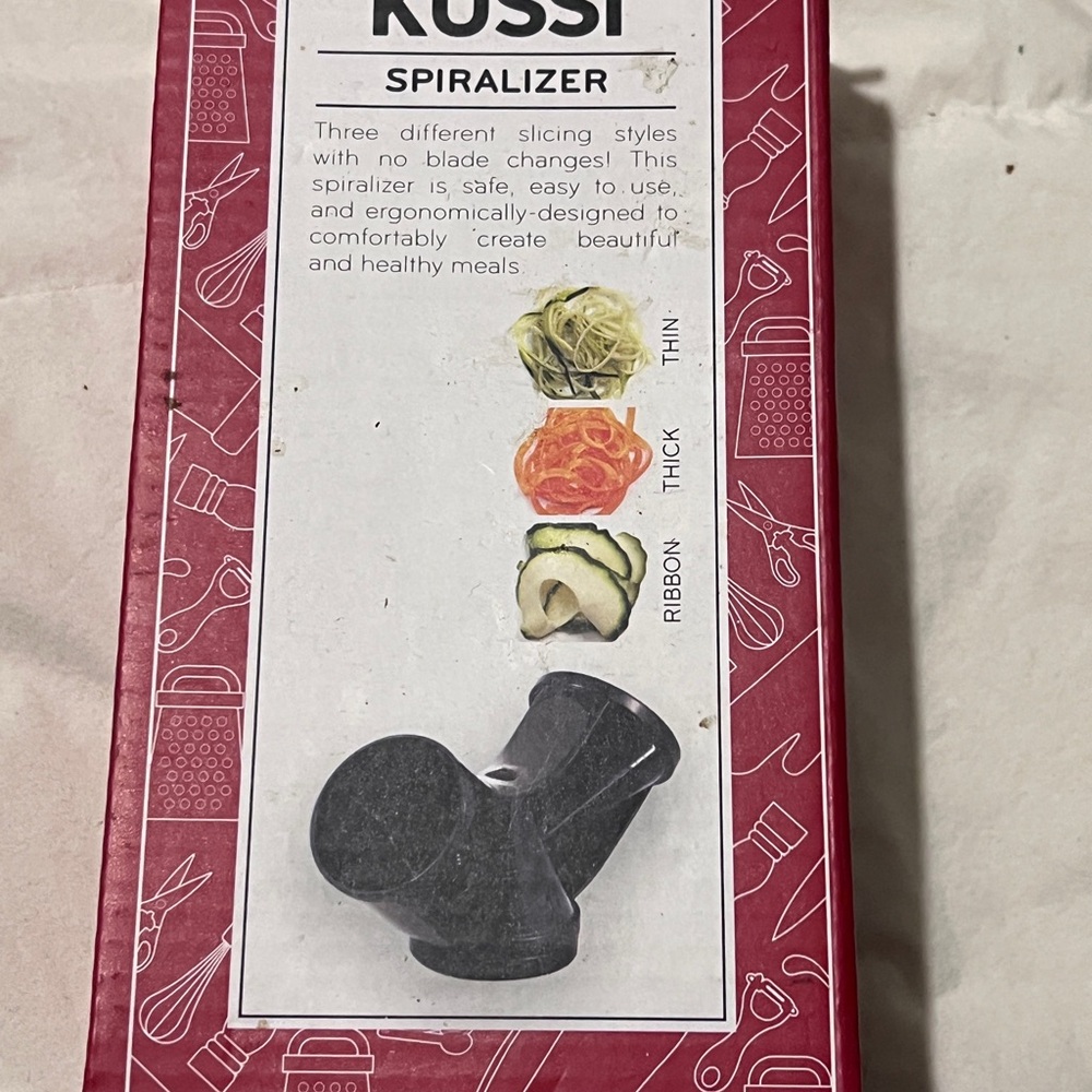 Kussi Spiralizer with 3 Different Slicing Styles With No Blade Changing